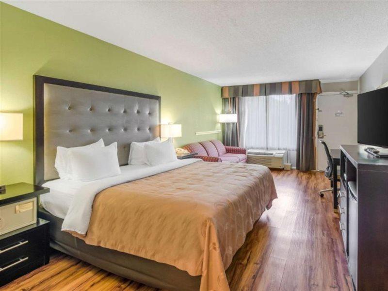 Quality Inn Roanoke Airport Экстерьер фото