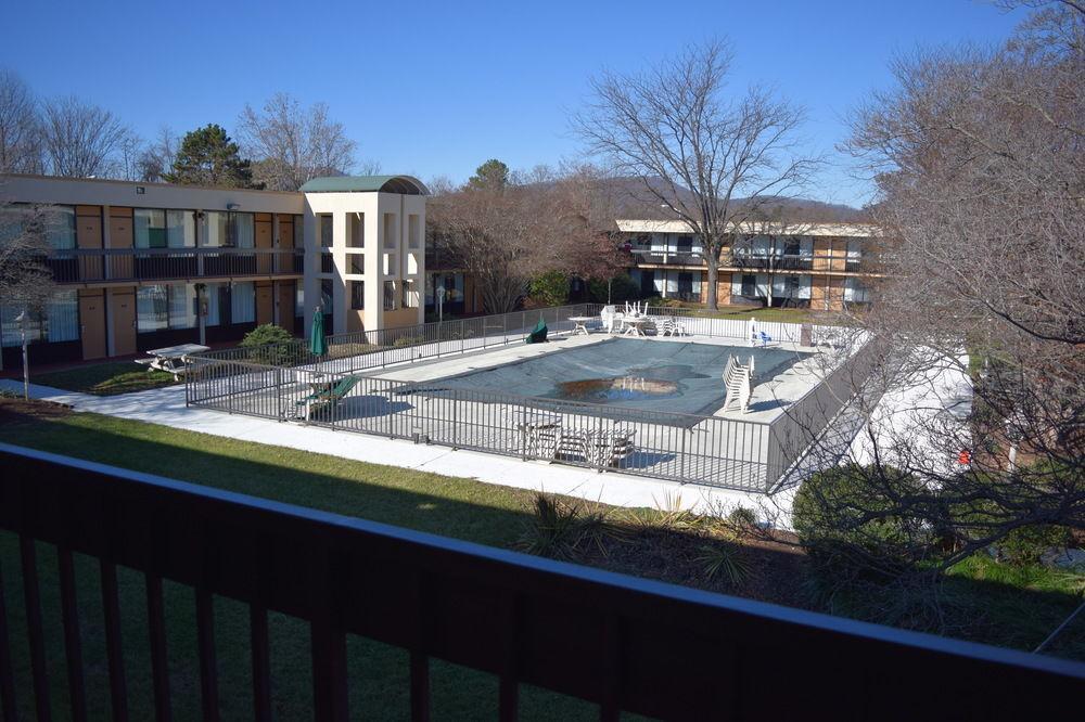 Quality Inn Roanoke Airport Экстерьер фото