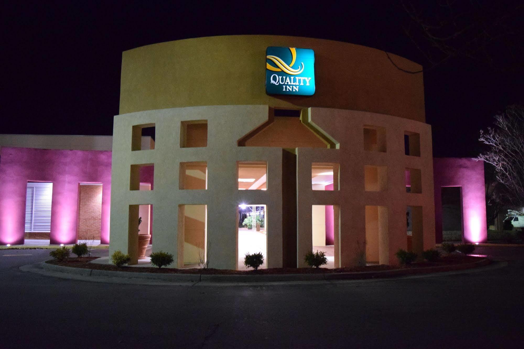 Quality Inn Roanoke Airport Экстерьер фото