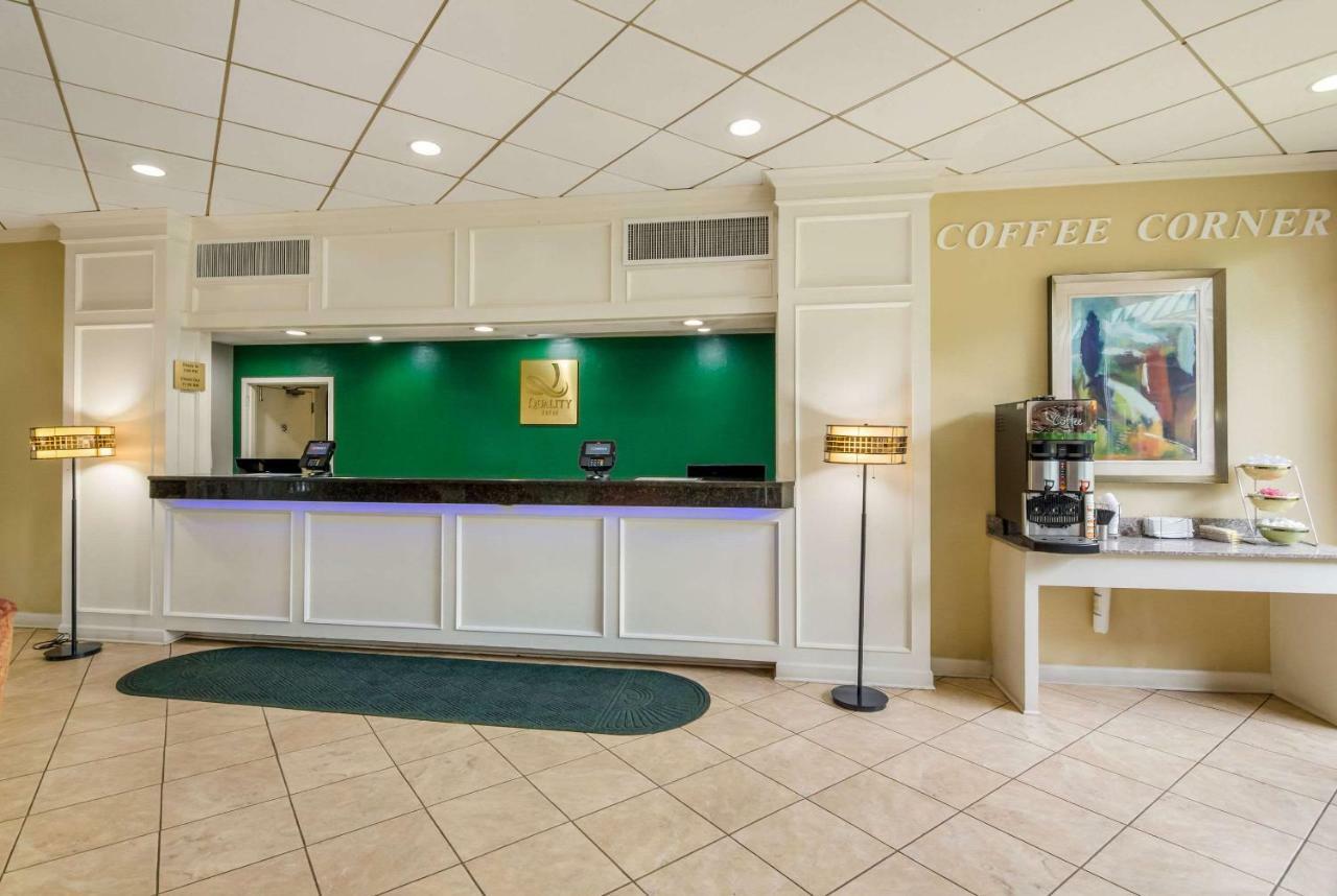 Quality Inn Roanoke Airport Экстерьер фото