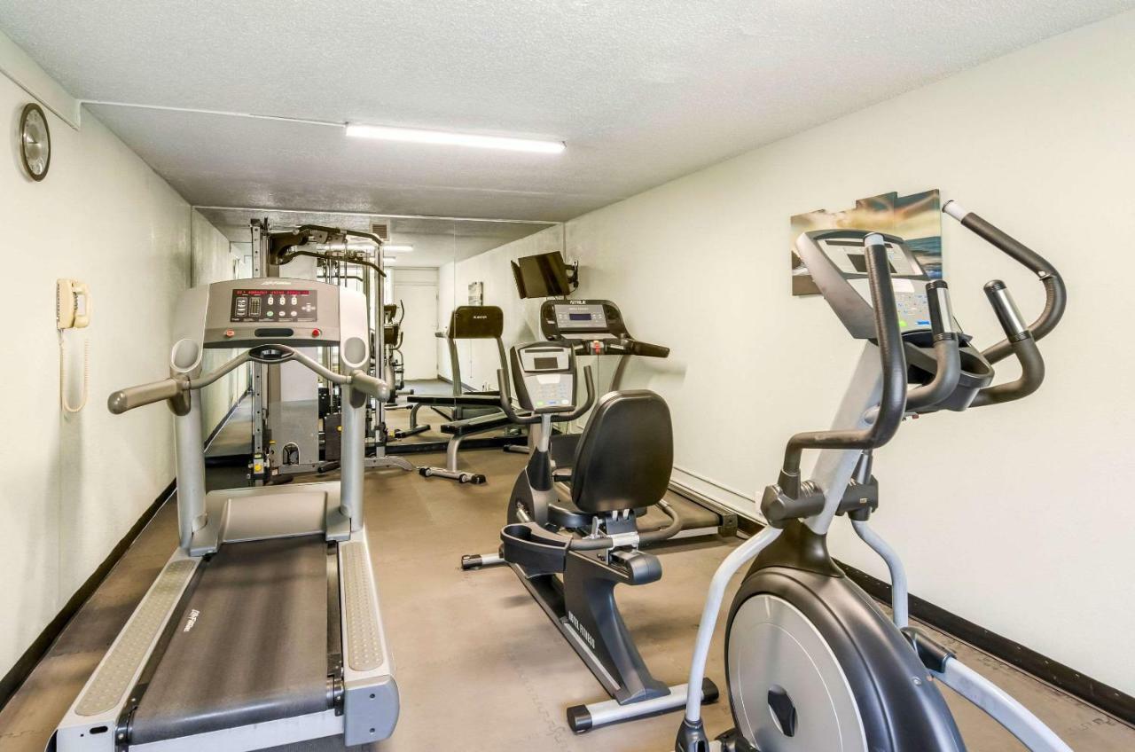 Quality Inn Roanoke Airport Экстерьер фото
